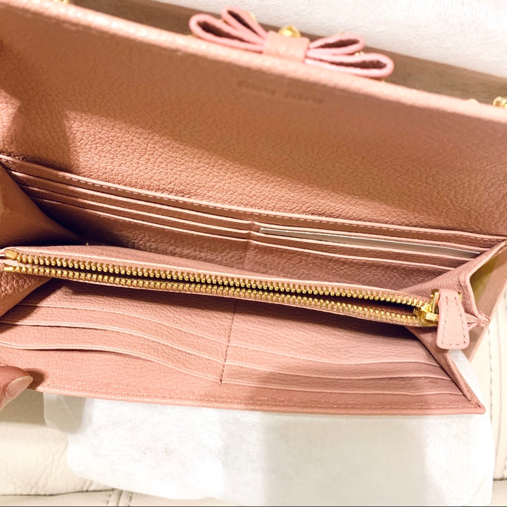 Miu Miu Rhinestone Embellished Pink Leather Wallet - Picture 4 of 7
